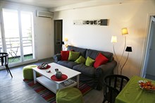 A louer à la semaine superbe appartement de 3 pièces confortable avec 2 chambres et terrasse à Marseille, 8ème arrondissement