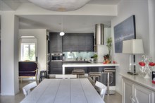 Location meublée à la semaine d'un appartement de 2 chambres avec jardin dans le quartier du Roucas Blanc à Marseille