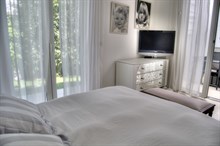 A louer en courte durée pour 4 grand appartement meublé avec 2 chambres dans le quartier du Roucas Blanc à Marseille