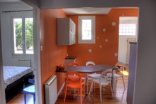 Location meublée mensuelle d'un appartement duplex familial avec 3 chambres en face du Palais de Longchamp dans le 1er à Marseille